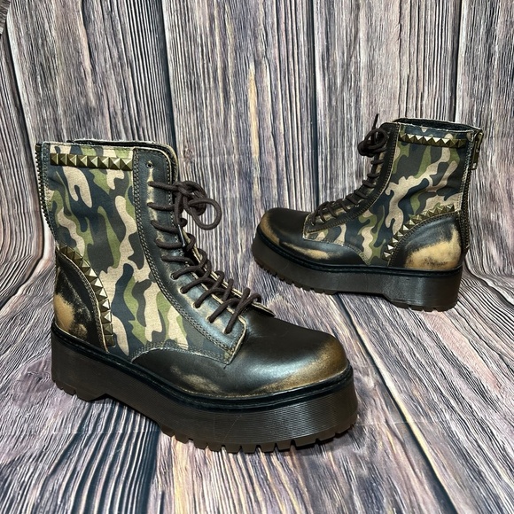 STEVE MADDEN Avenger Camo Combat Style Studded Boots Size 9 New - Picture 2 of 12